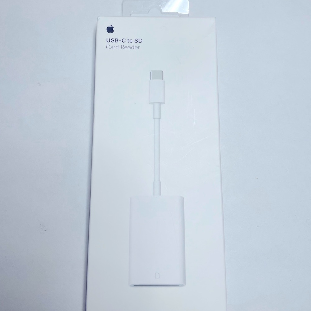 Apple USB-C to SD card reader